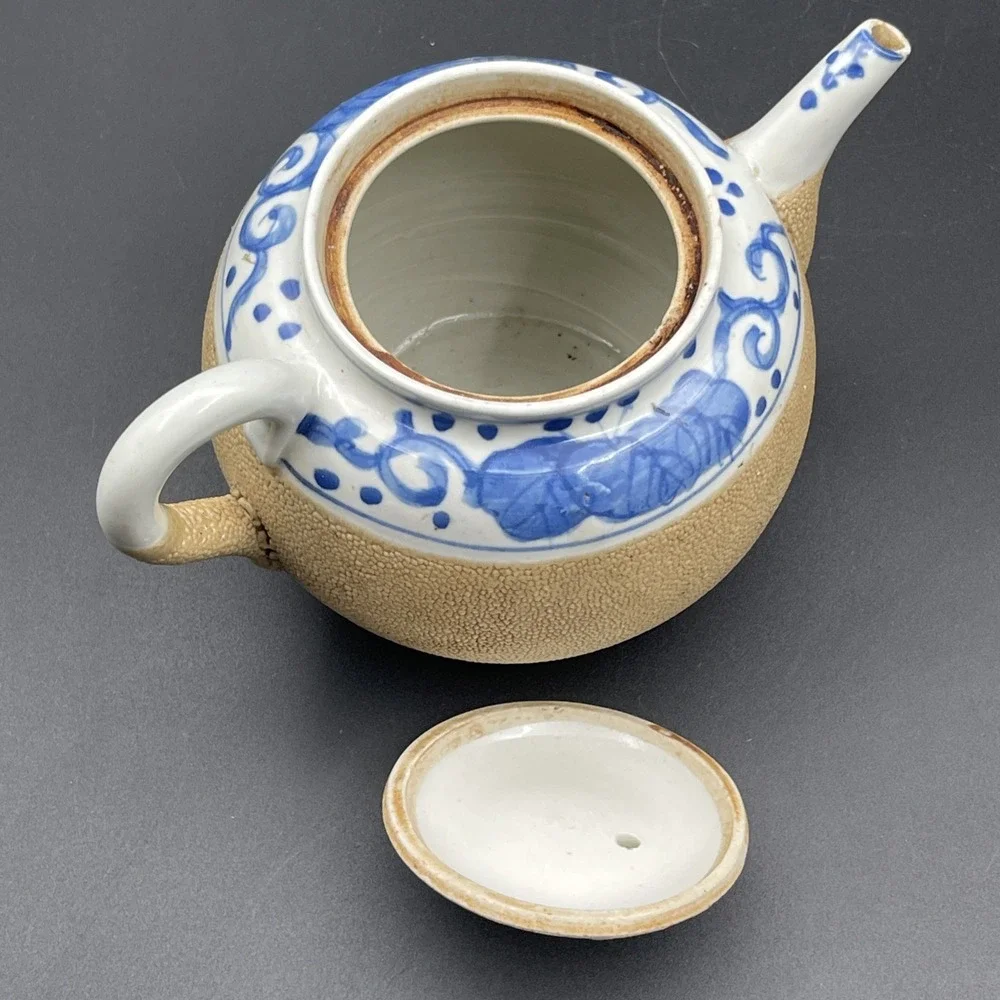 The Unbranded Brand ceramic teapot